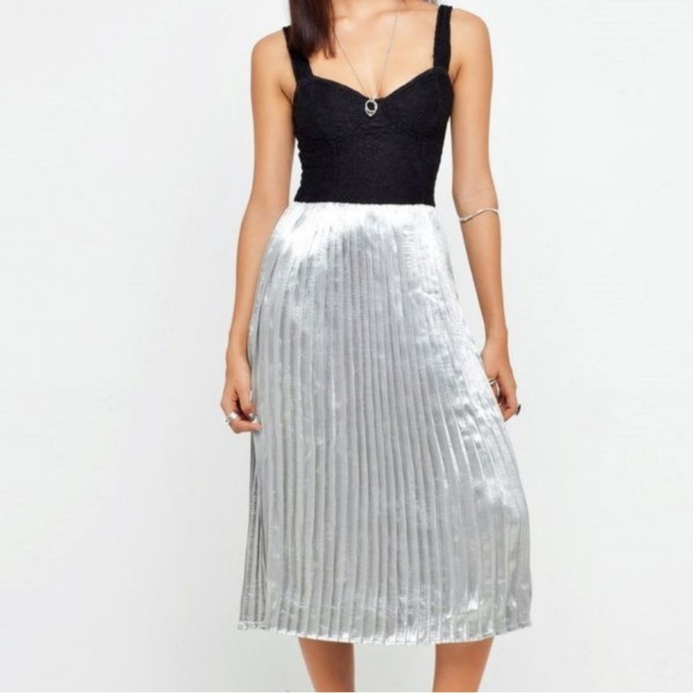 Silver Midi Pleated skirt with lace bustier dress by Motel Rocks NWT -msrp $125,